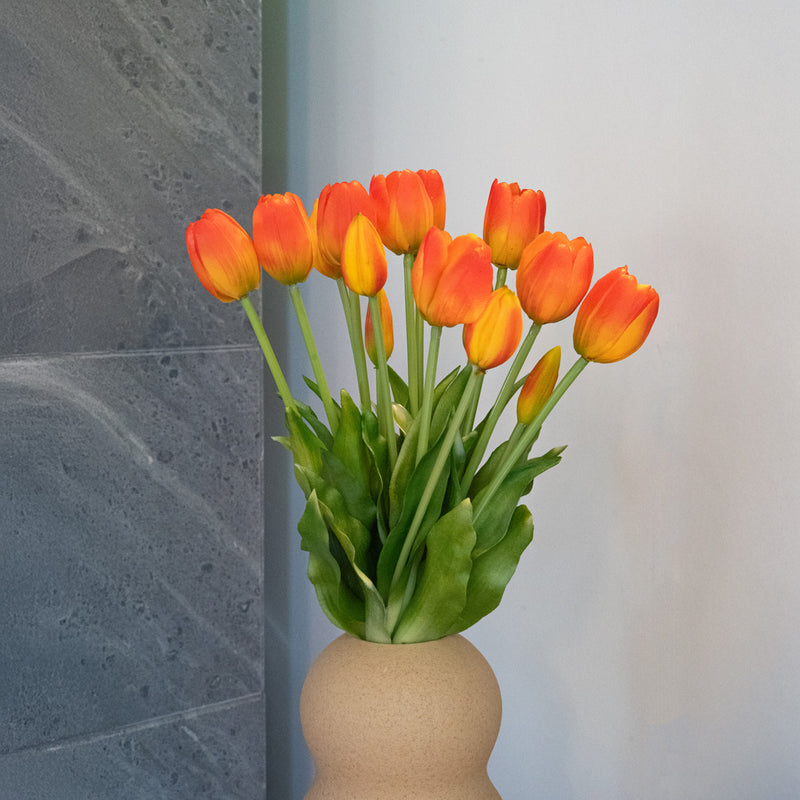 Orange künstlicher Tulpenstiefel