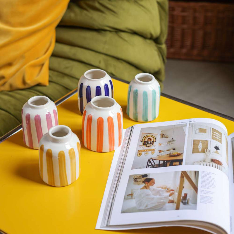 orange-vase-raye