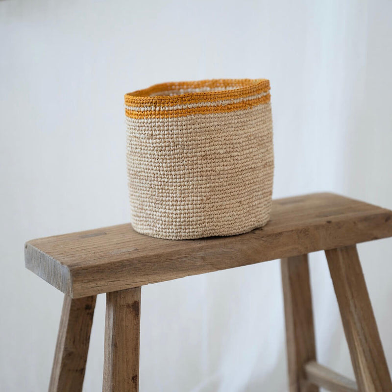 cache-pot-raphia-maho-jaune-14cm