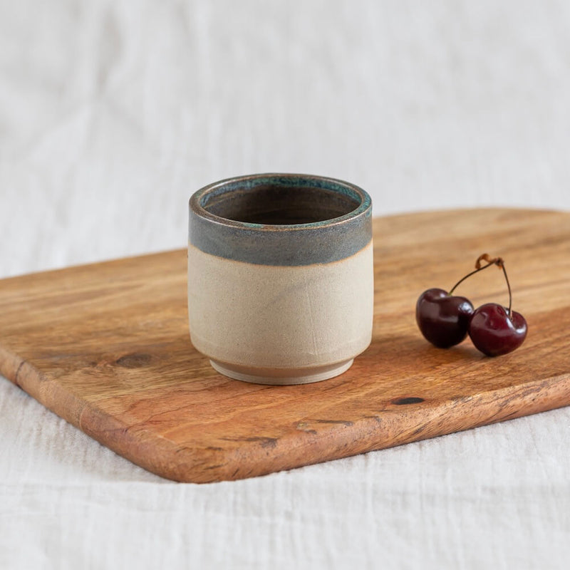 tasse-expresso-terre-cuite-beige-bleue