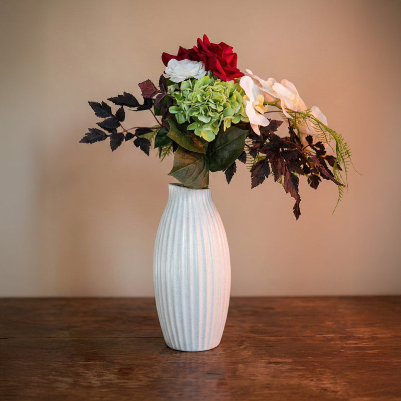 Künstlicher Blumenstrauß zum Valentinstag 2026