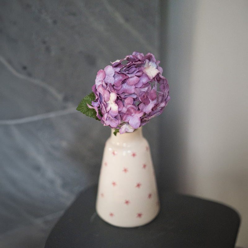 Marmorierte violette Papierhortensie