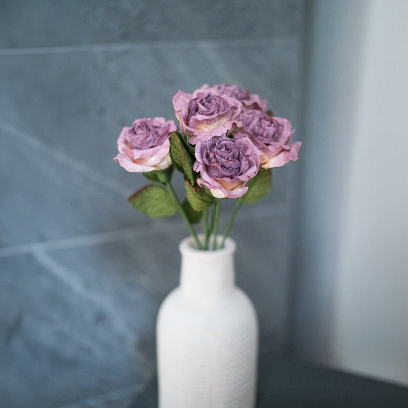 Rose Lady aus lila Papier