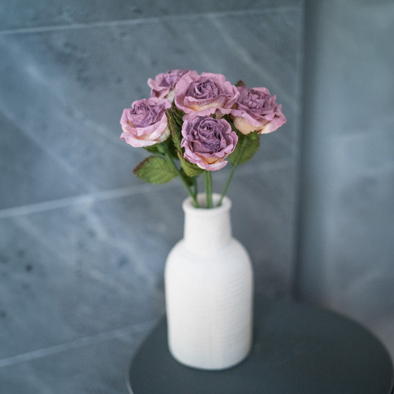 Rose Lady aus lila Papier