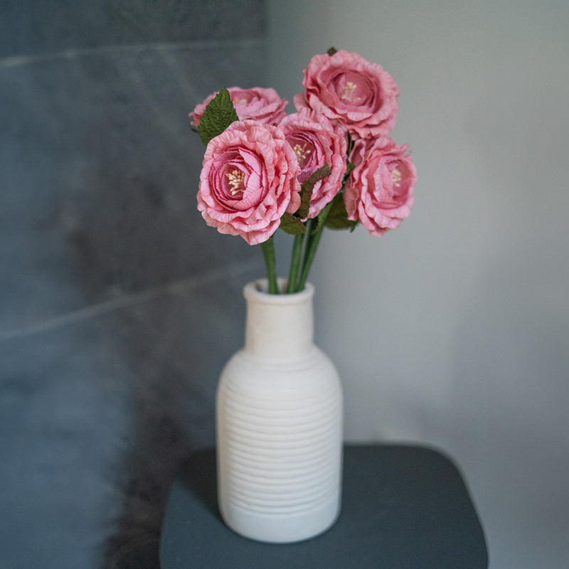 Englische Rose aus zartrosa Papier