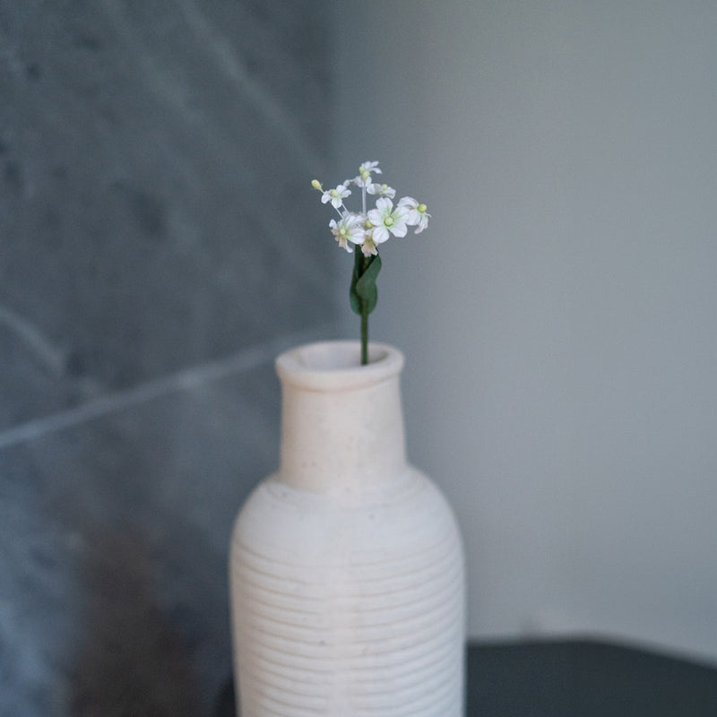 Feenfächerblume aus weißem Papier