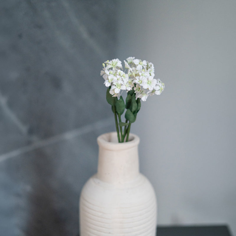 Feenfächerblume aus weißem Papier