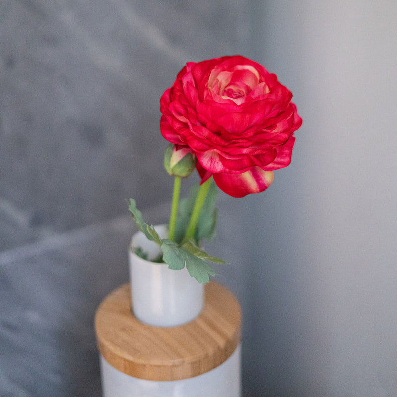 Flowrette-Kunstblumen. Ranunkeln-Fuchsia-Flowrette